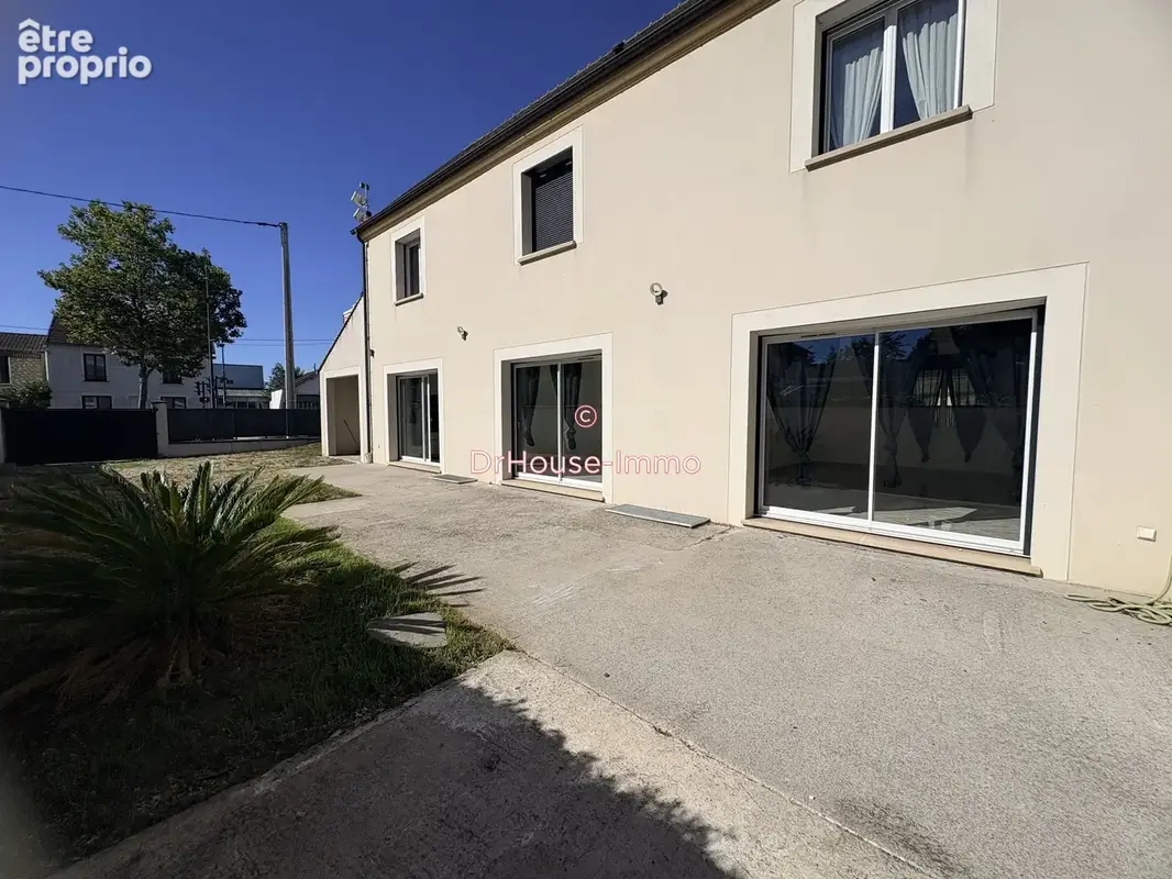 Maison 5 pièces 137 m² à vendre à Mantes-La-Jolie (78200) - photo 2
