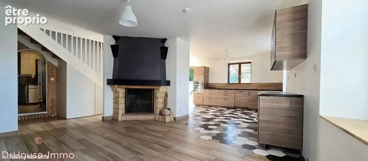 Maison 9 pièces 209 m² à vendre à Roussillon (38150) - photo 4