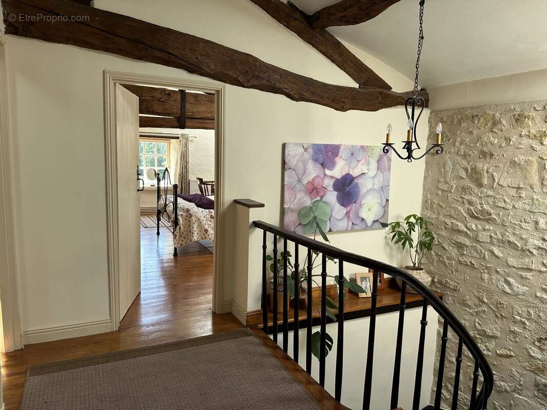 Charmante maison charentaise en pierre avec maison d'amis, piscine et plus de 1Ha de terrain - photo 8