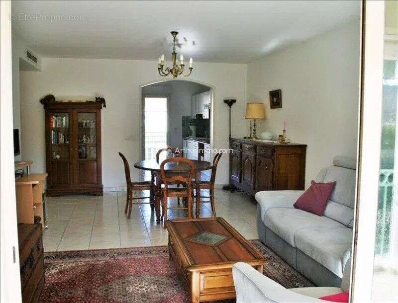 Appartement à SIX-FOURS-LES-PLAGES