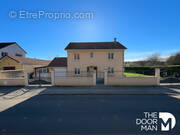 Maison à NEUILLY-L&#039;EVEQUE