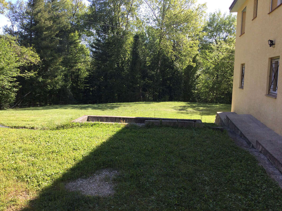 Maison à SAINT-LAURENT-DE-CERDANS