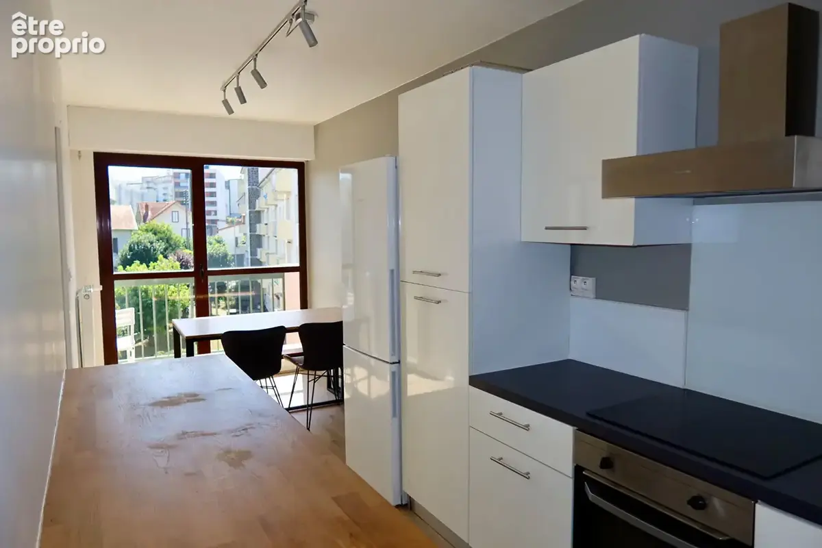 Dernier étage avec balcon et vue cathédrale - T5 de 100 m² avec garage - photo 2