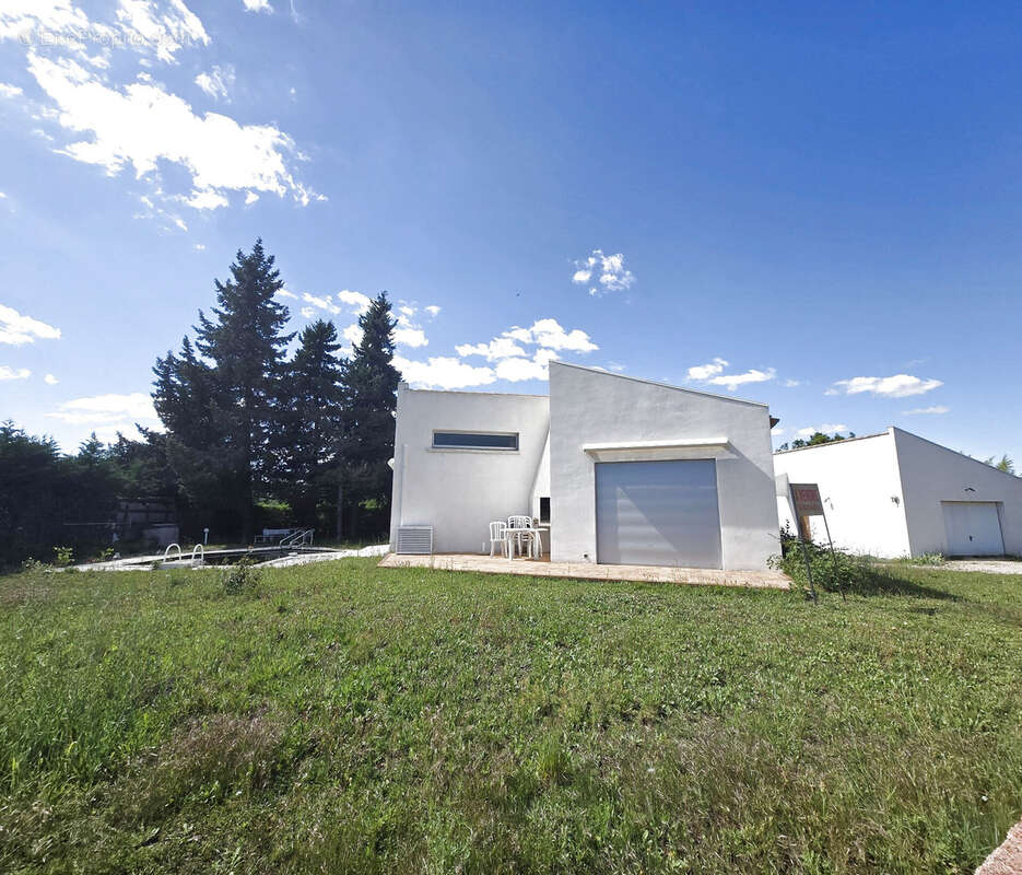 A vendre Villa d'architecte 5 chambres piscine - photo 7