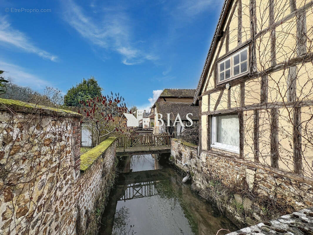 Maison à LA FERRIERE-SUR-RISLE