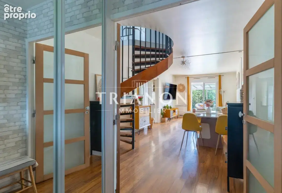Maison familiale de 4 chambres avec véranda et jardin sans vis-à-vis — Quartier recherché - photo 3