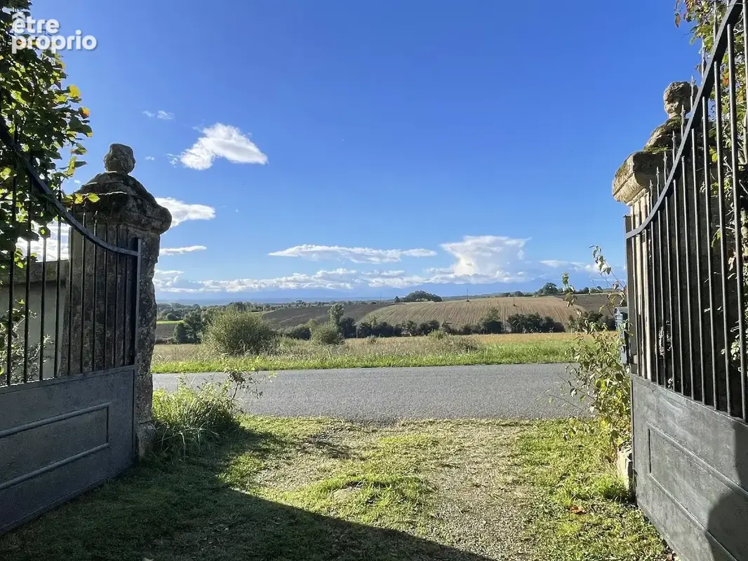 Propriété élégante avec piscine et vues imprenables - photo 18