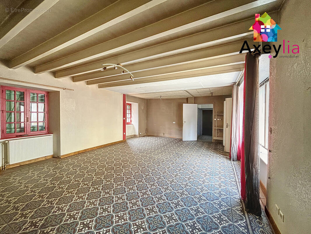 Maison à VILLEMONTAIS