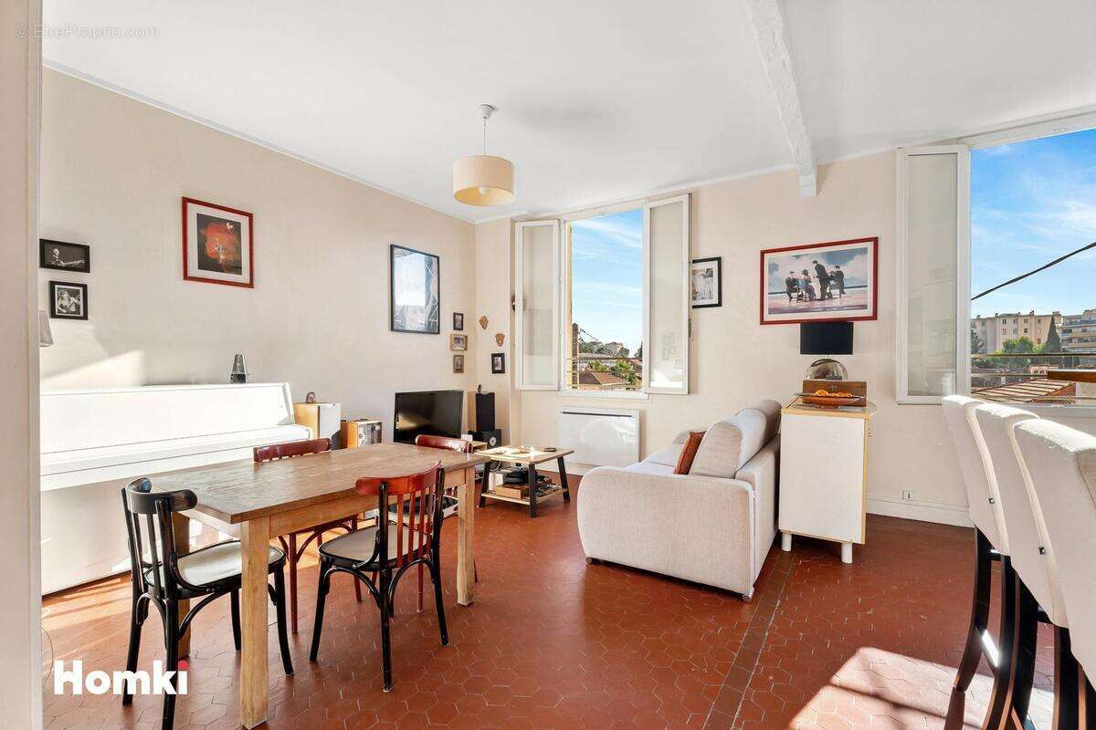 Appartement à LE CANNET