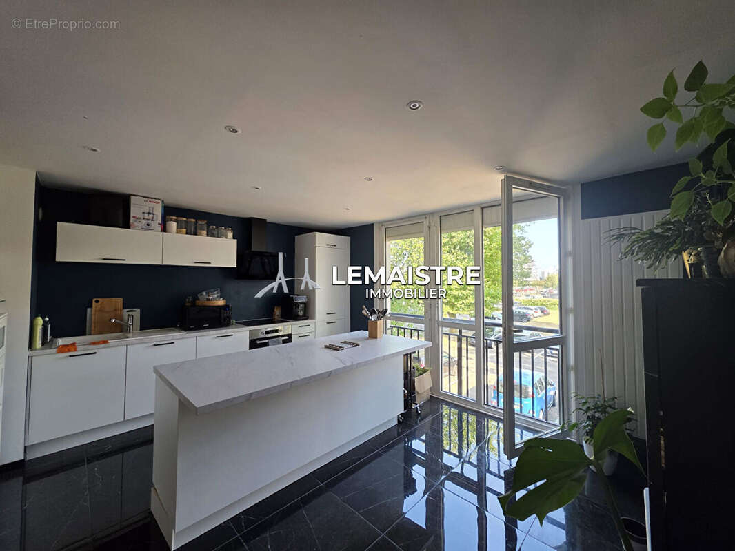 Appartement à vendre  T 3- Le Havre - 99 m2  - deux chambres- Cave à vélos commune - photo 2