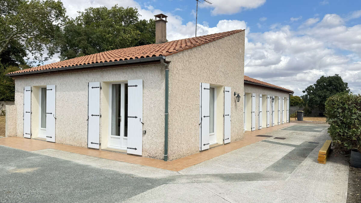 Maison de plain-pied centre bourg de coulon - photo 11