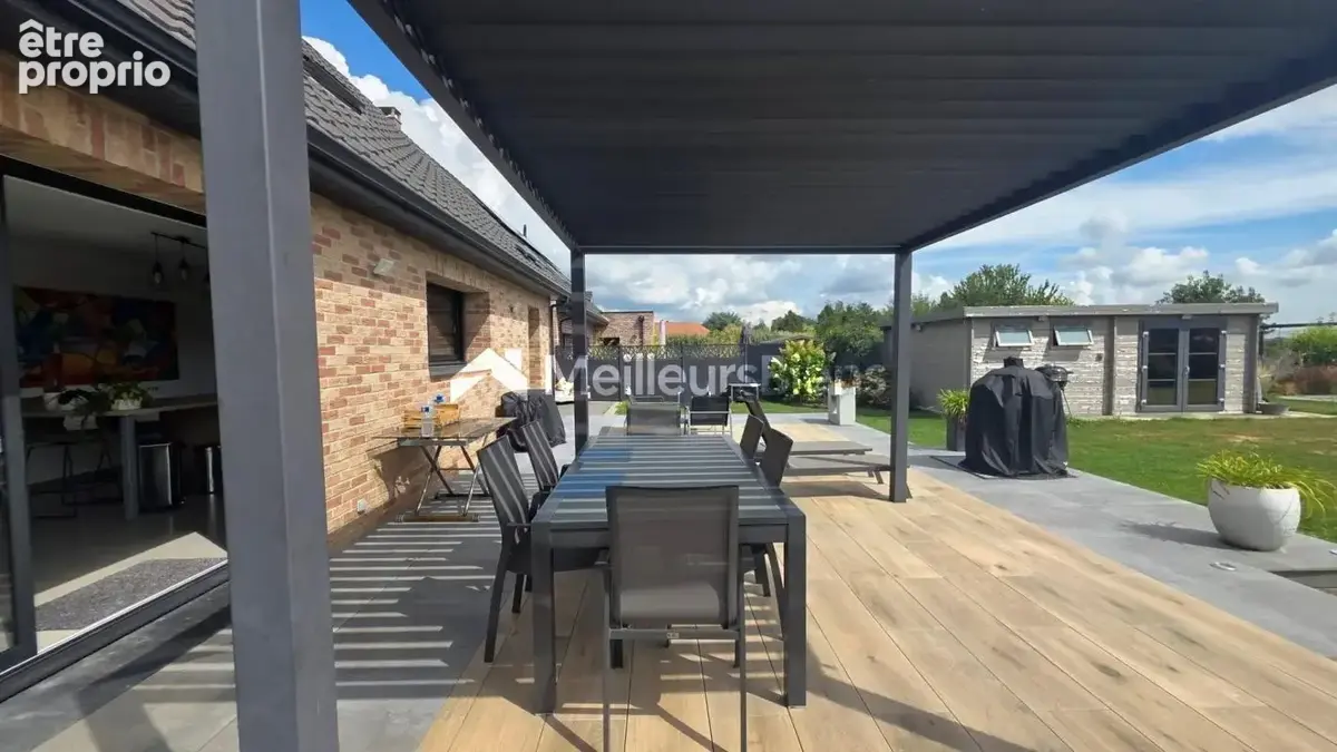 Maison familiale avec terrasse pergola et garage à Estreux - photo 12
