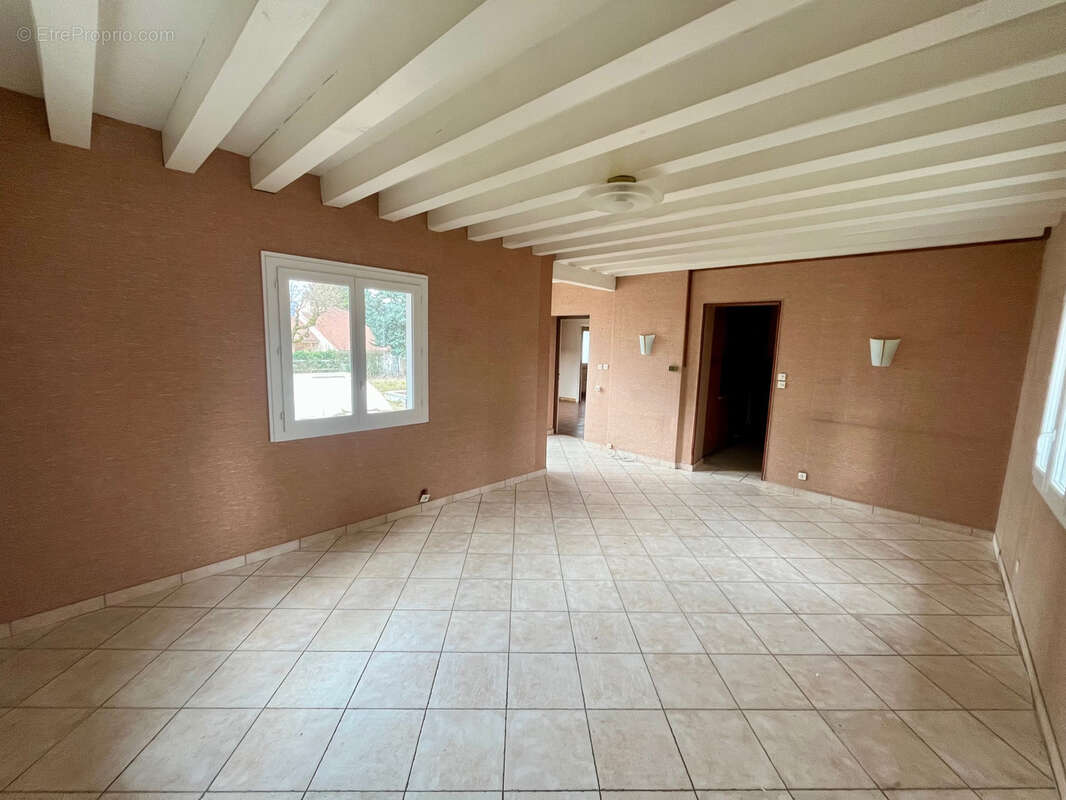 Maison à GREZIEU-LA-VARENNE