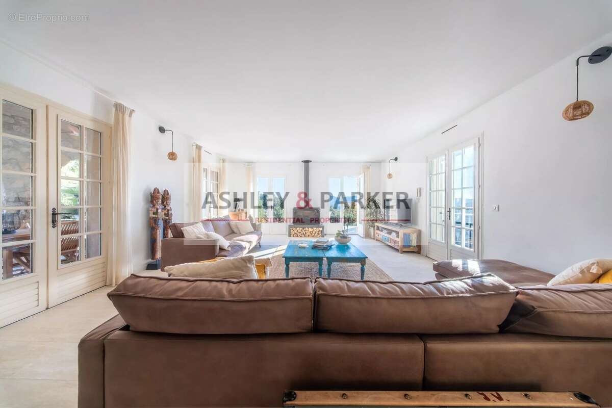 Maison à PEYMEINADE