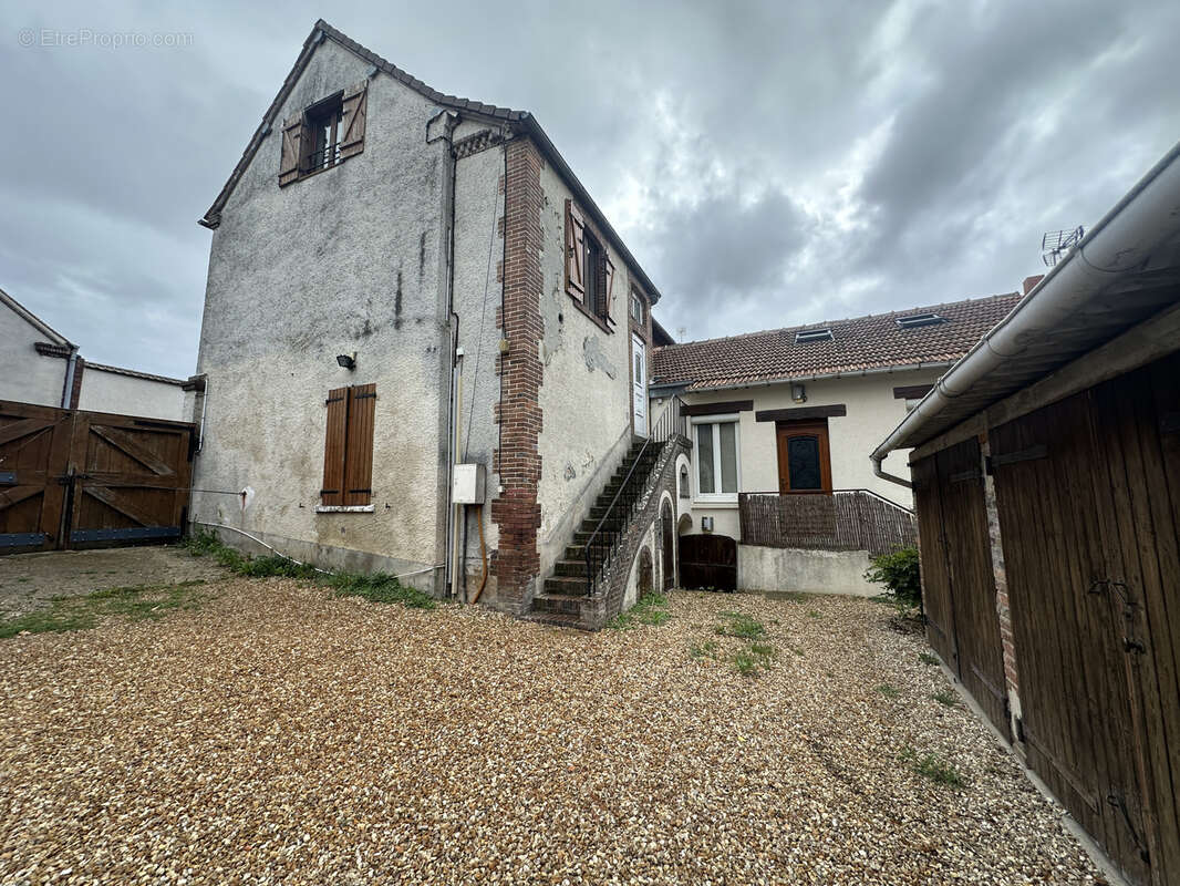 Appartement à HOUDAN