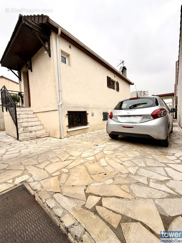 Maison à DRANCY