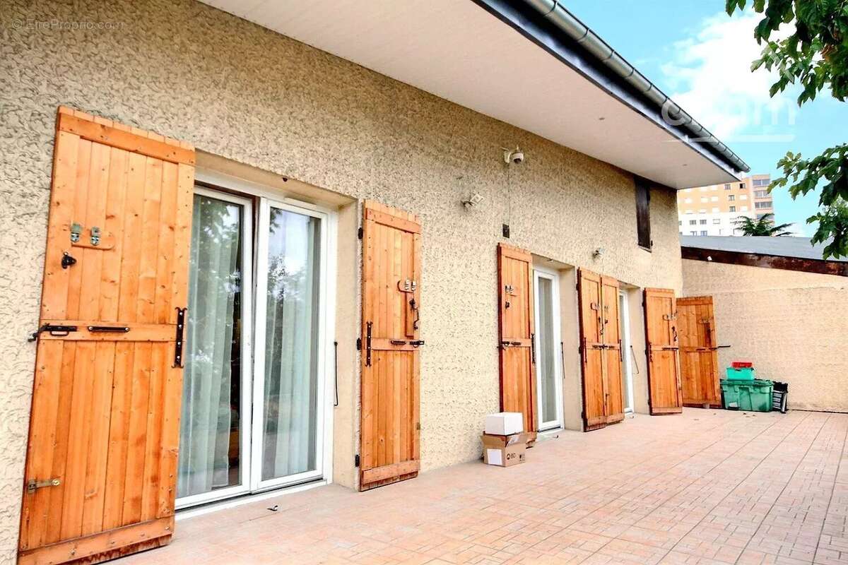 Maison à ECHIROLLES