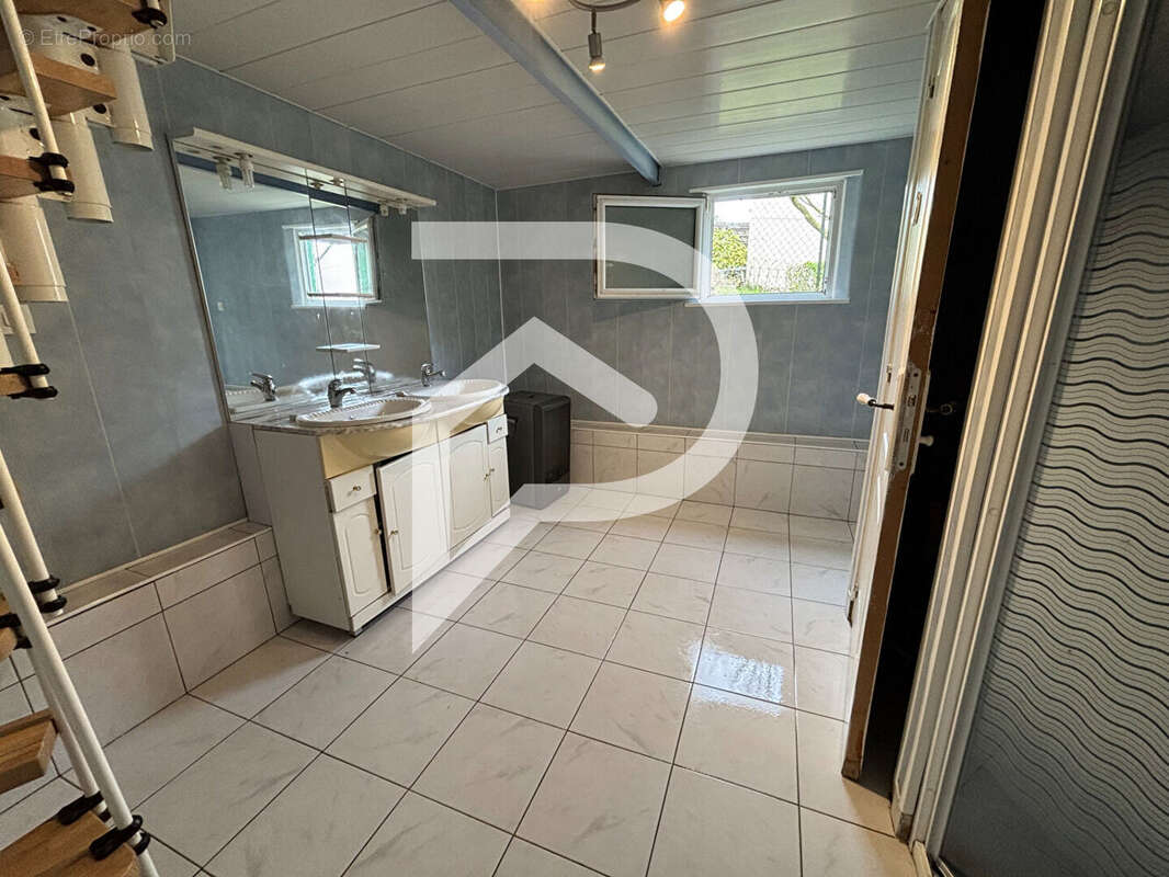 Maison à LIMEIL-BREVANNES