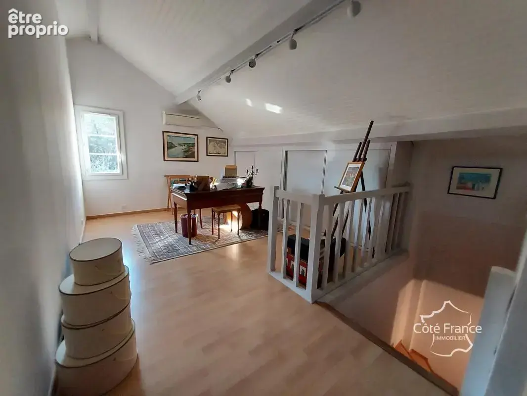 Propriété de 240 m2 avec deux habitations, dépendance, pisci - photo 13