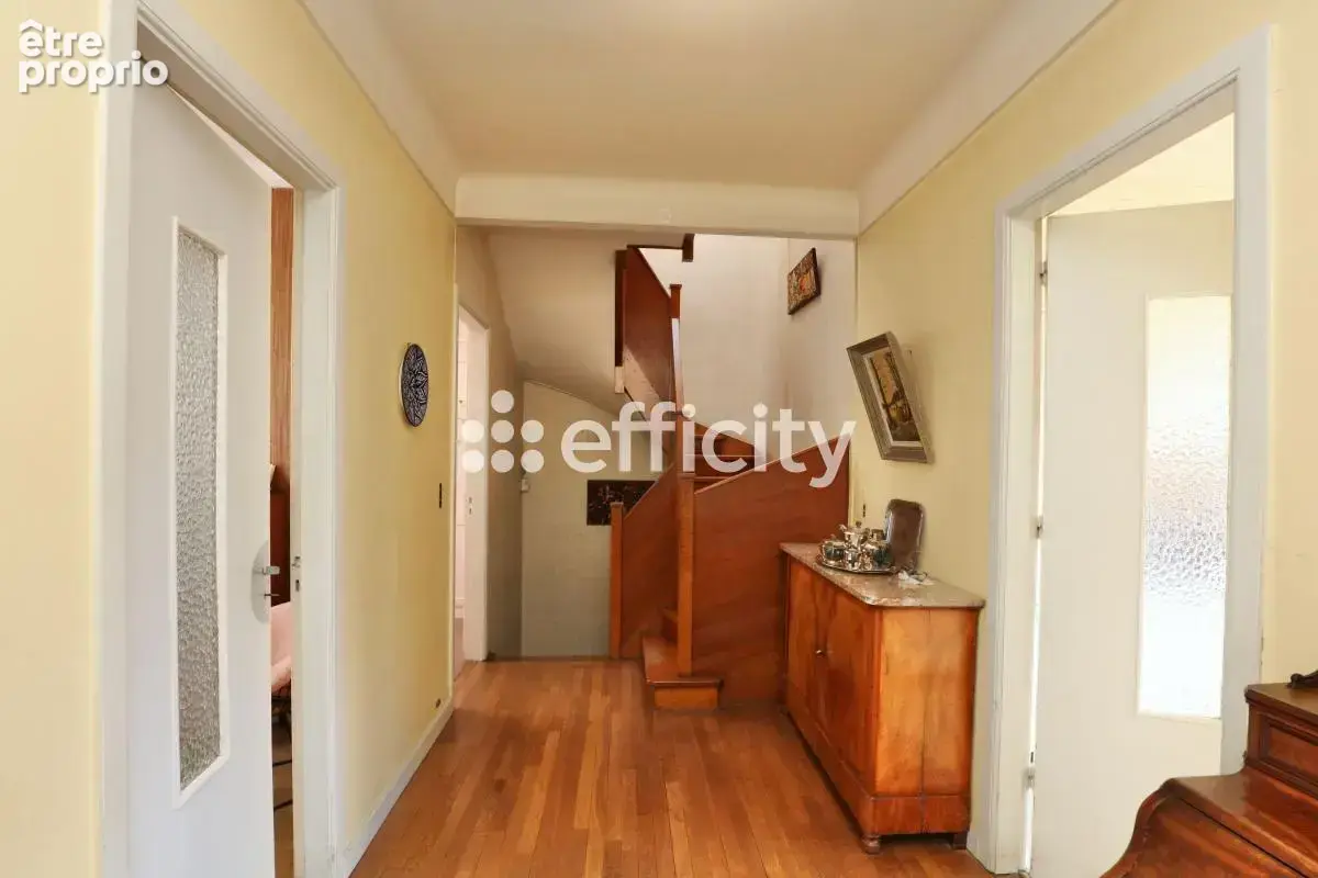 Maison 10 pièces 228 m² à vendre à La Madeleine (59110) - photo 6