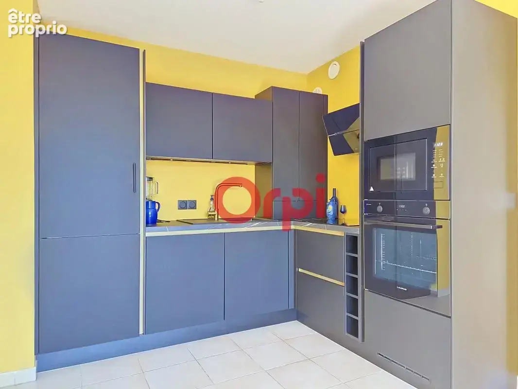 Appartement À Vendre T2 de 41 m² , ascenseur, terrasse et place privative sous-sol LA SEYNE SUR MER - photo 5