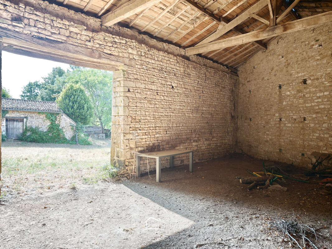 Maison authentique avec dependances - photo 14