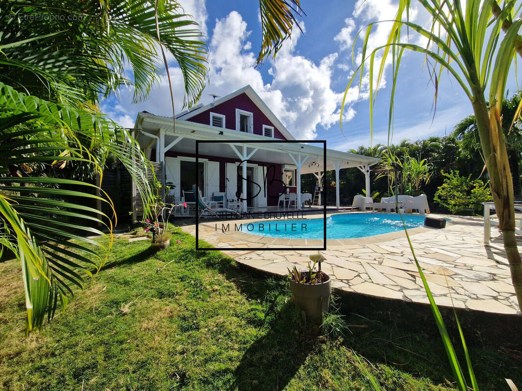 Maison à LA TRINITE