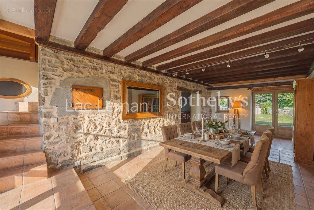Maison à SCIEZ