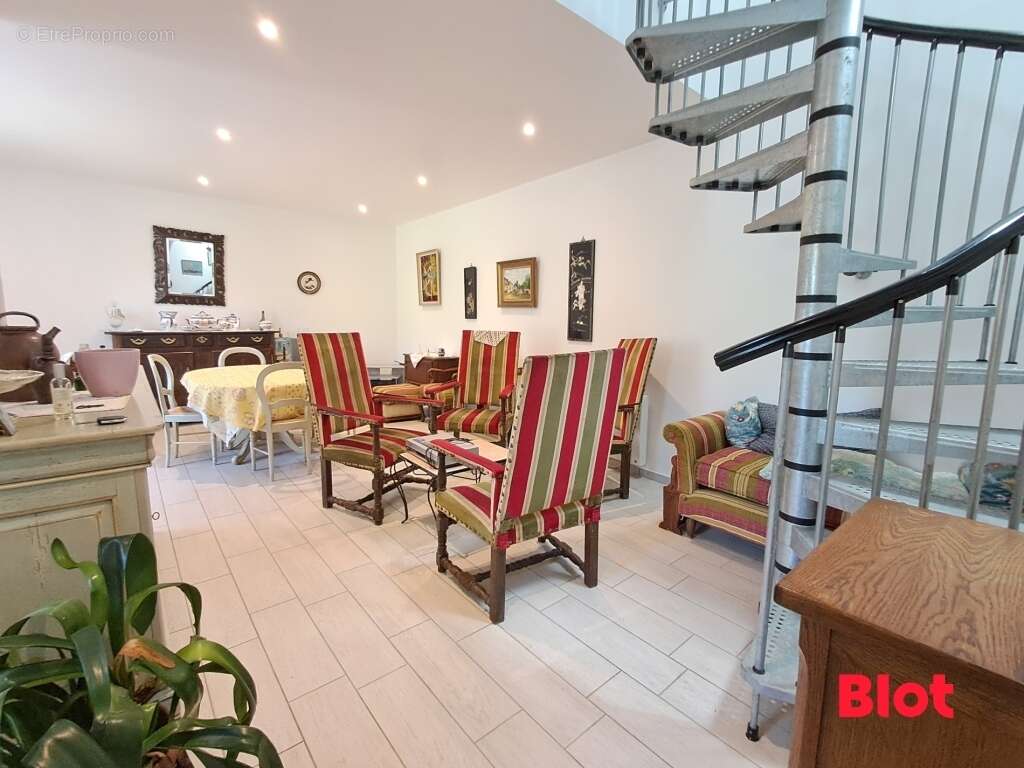 Maison 111 m² à Plerguer  - photo 2