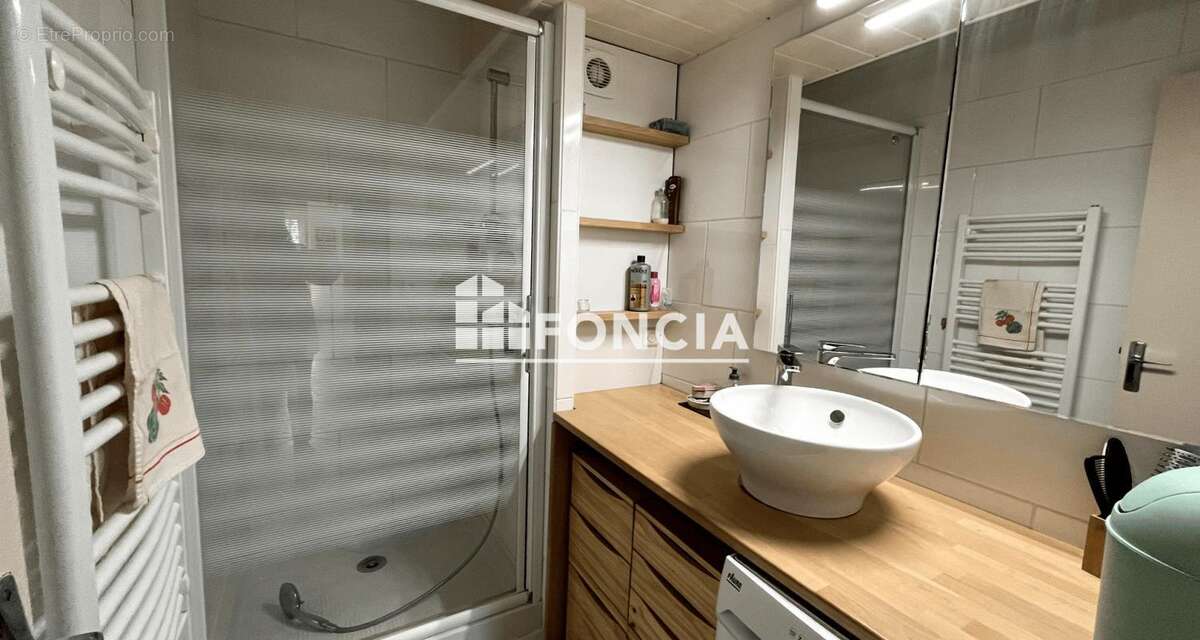 Appartement à LA LECHERE