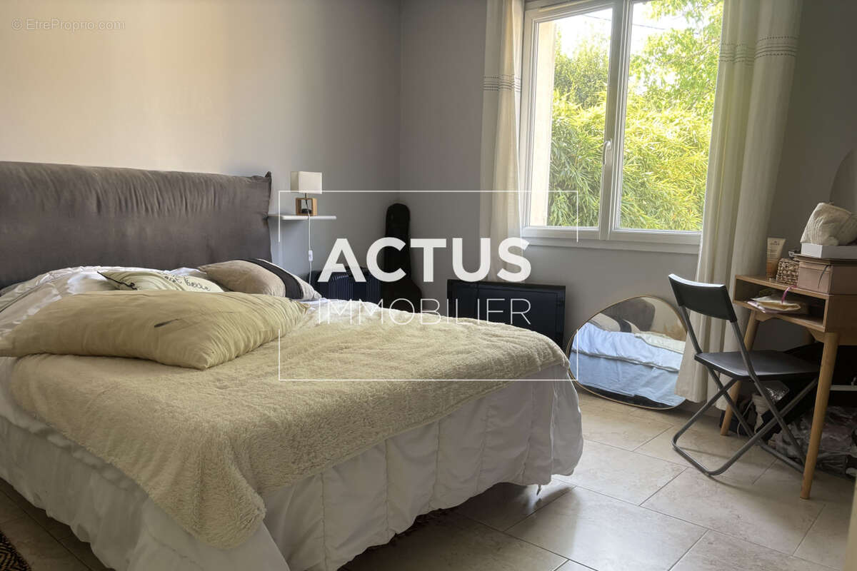 Maison à PELISSANNE