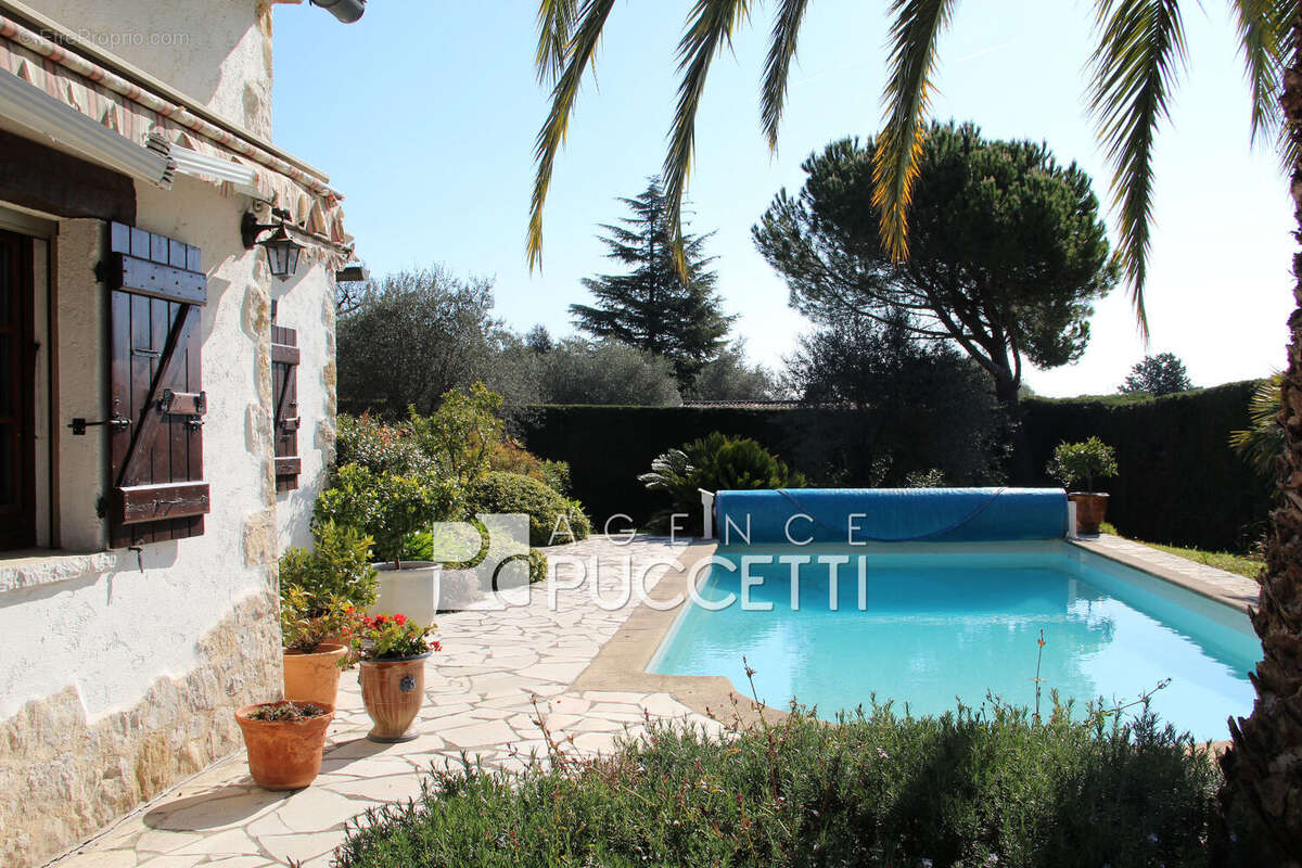Maison 164 m² à Vence  - photo 2