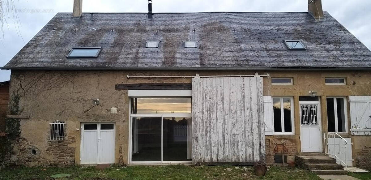 Maison à SAINT-MARTIN-DE-LA-MER