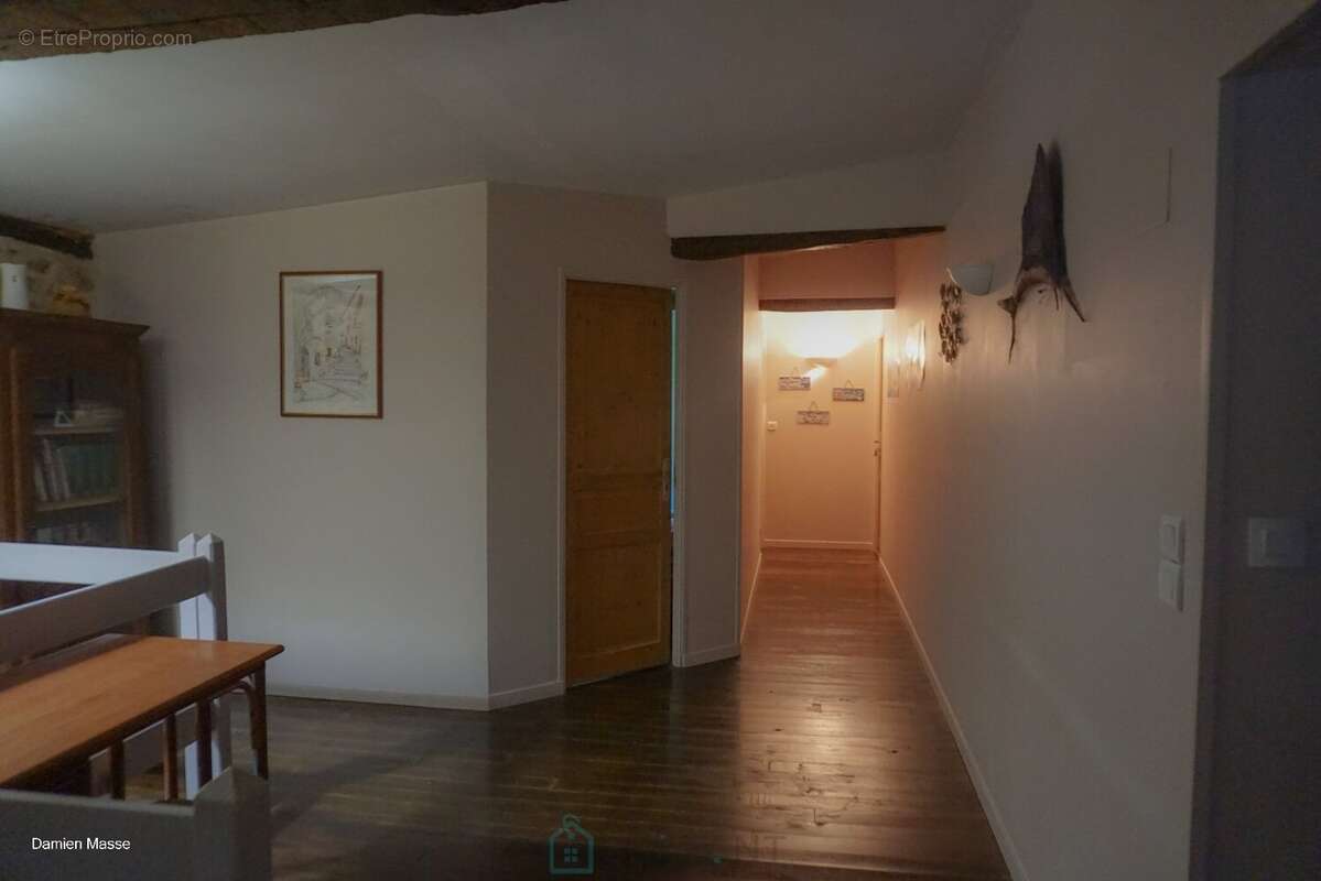 Maison à SAINT-SAUD-LACOUSSIERE