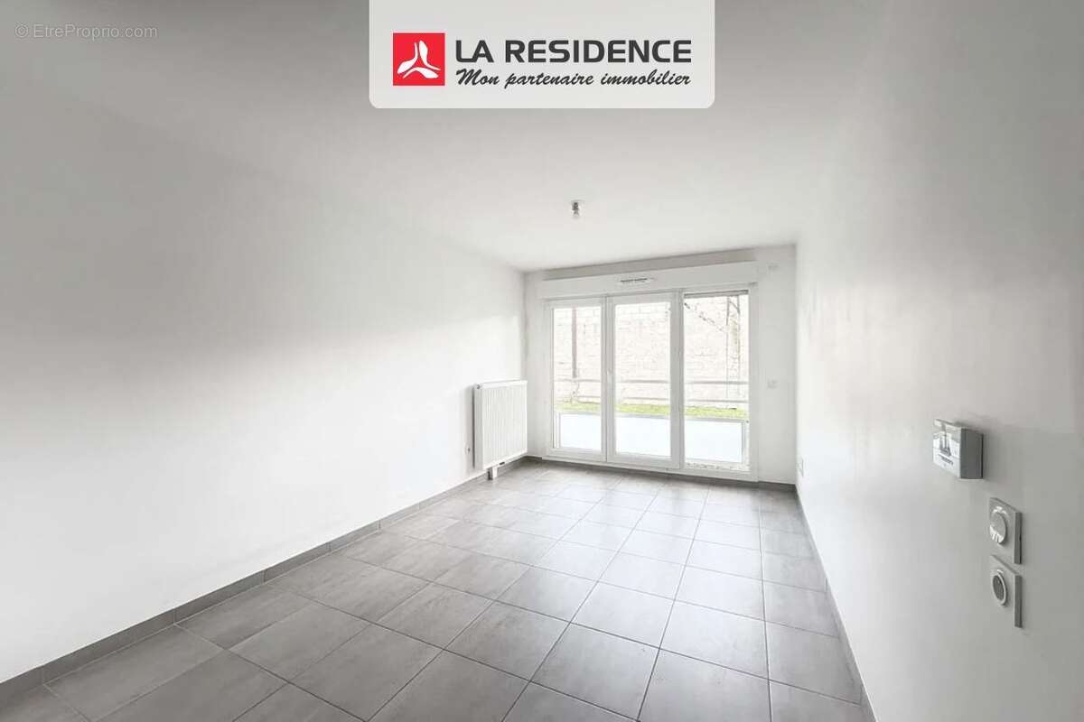 Appartement à LES PAVILLONS-SOUS-BOIS