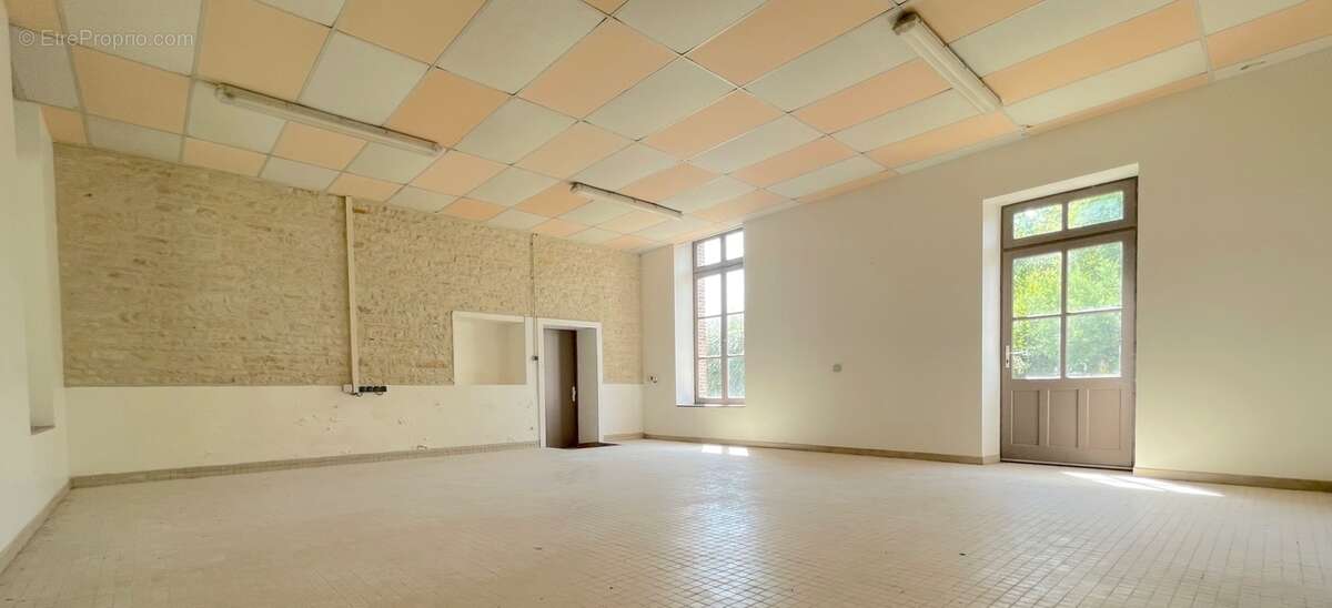 Ensemble immobilier mixte aux grands espaces : habitation & activité commerciale à Sainte-Radégonde-des-Noyers en VENDEE (85) - photo 31