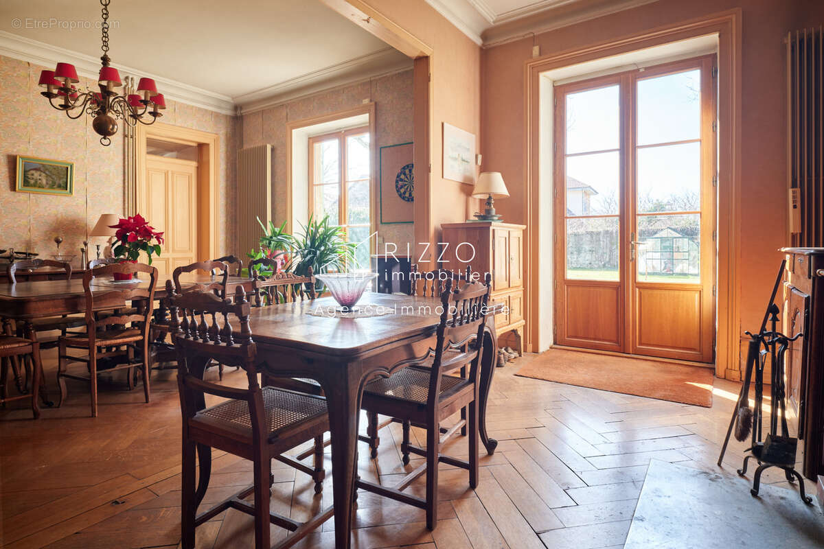 À Vendre : Ensemble Immobilier de 10 Pièces   Cachet Rare & Volumes Exceptionnels - photo 9