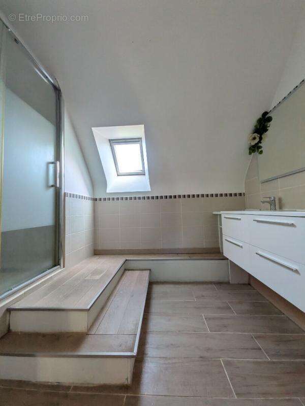 Maison à fort potentiel - 4 chambres - photo 11