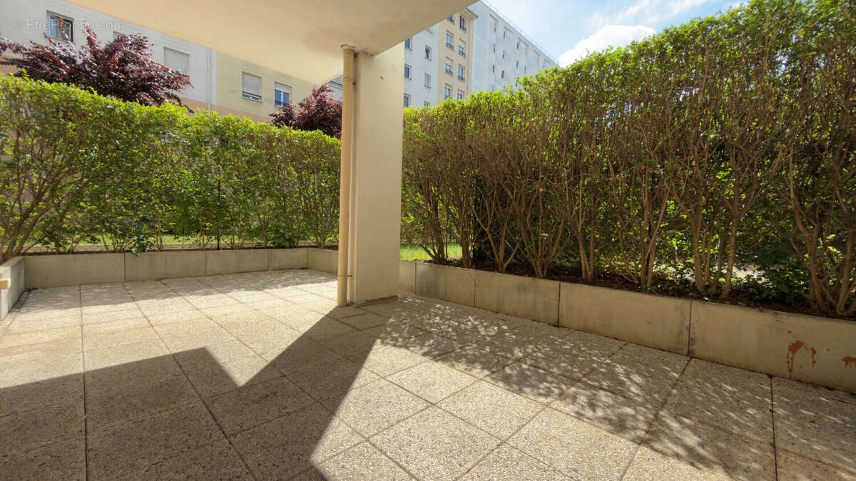 Appartement à MONTROUGE