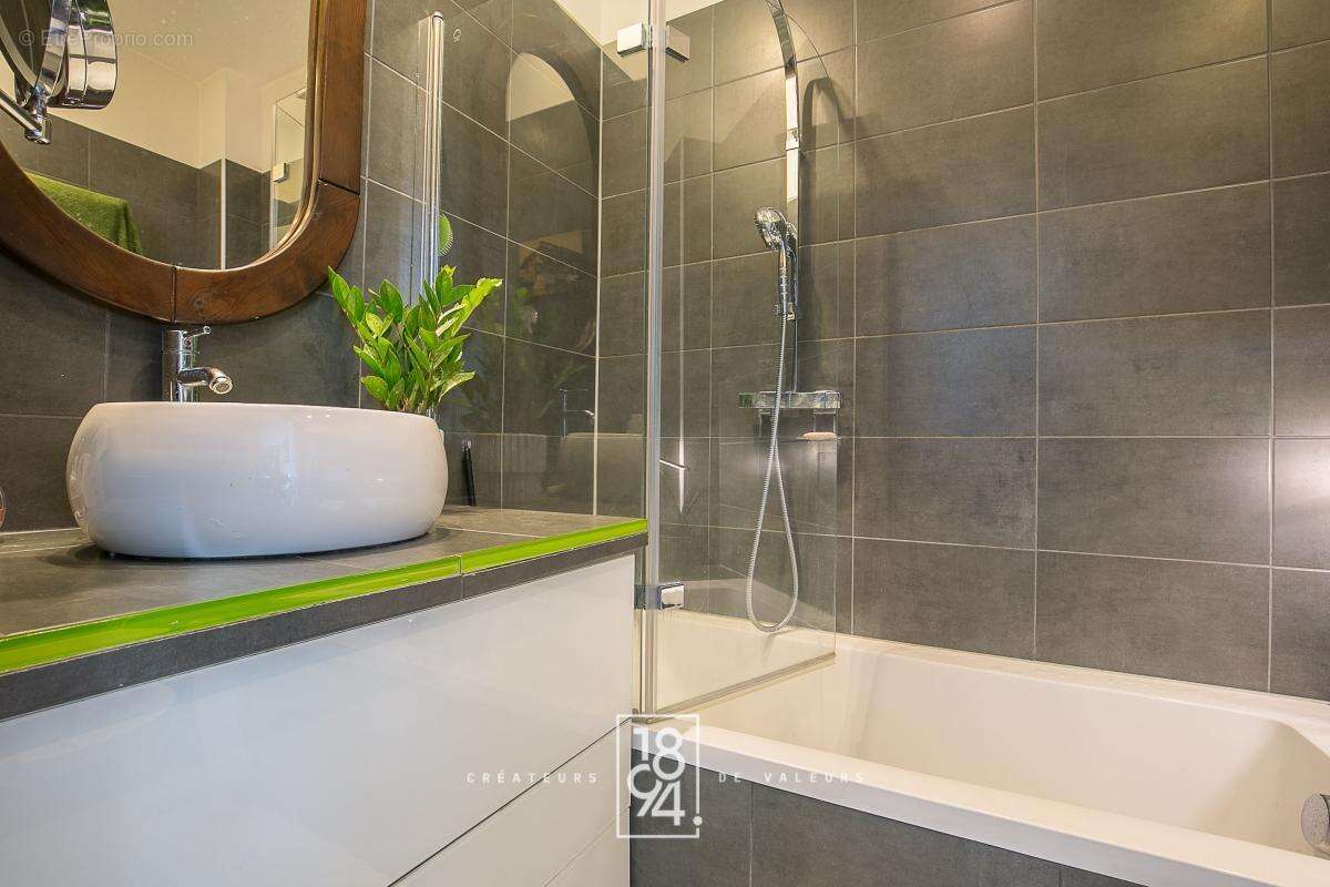 Appartement à MARSEILLE-7E