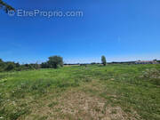 Terrain à BAGE-LA-VILLE