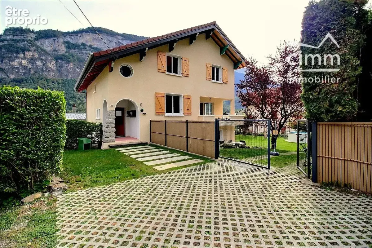 Photo Maison à Magland au prix de 590 000€