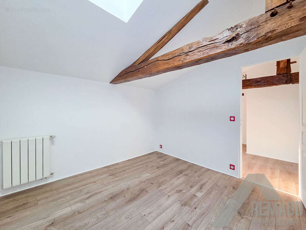 Maison à LA GENETOUZE