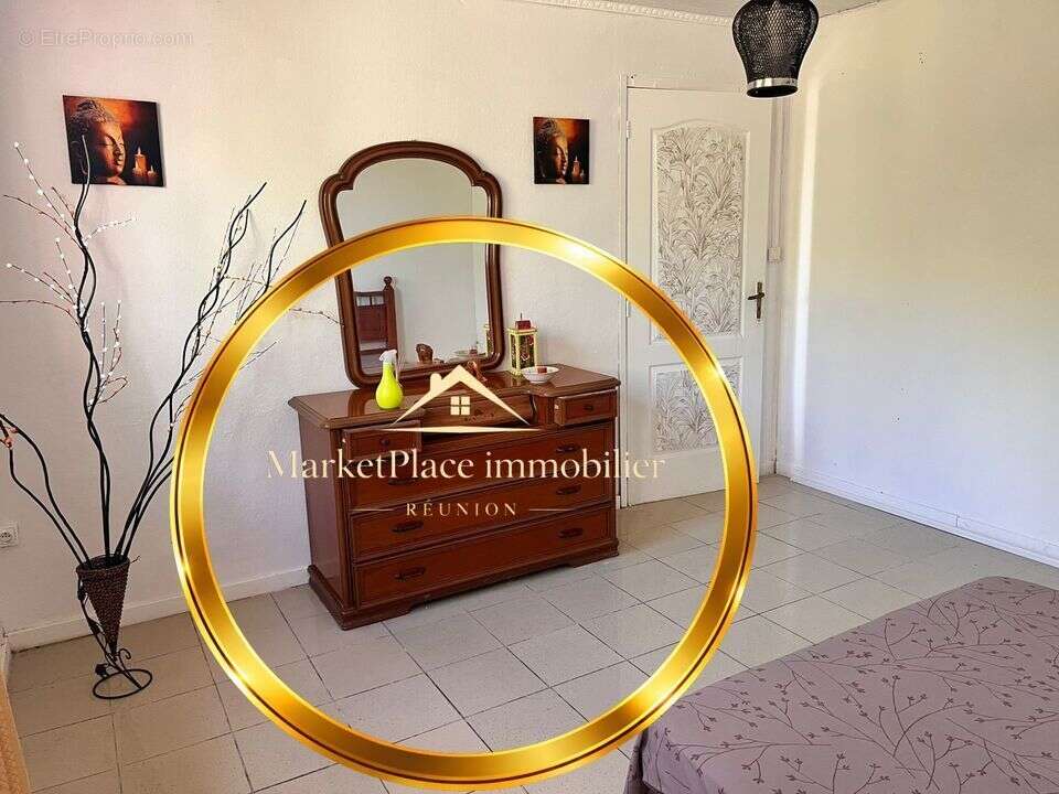 Maison 140 m² à Saint-Denis  - photo 15
