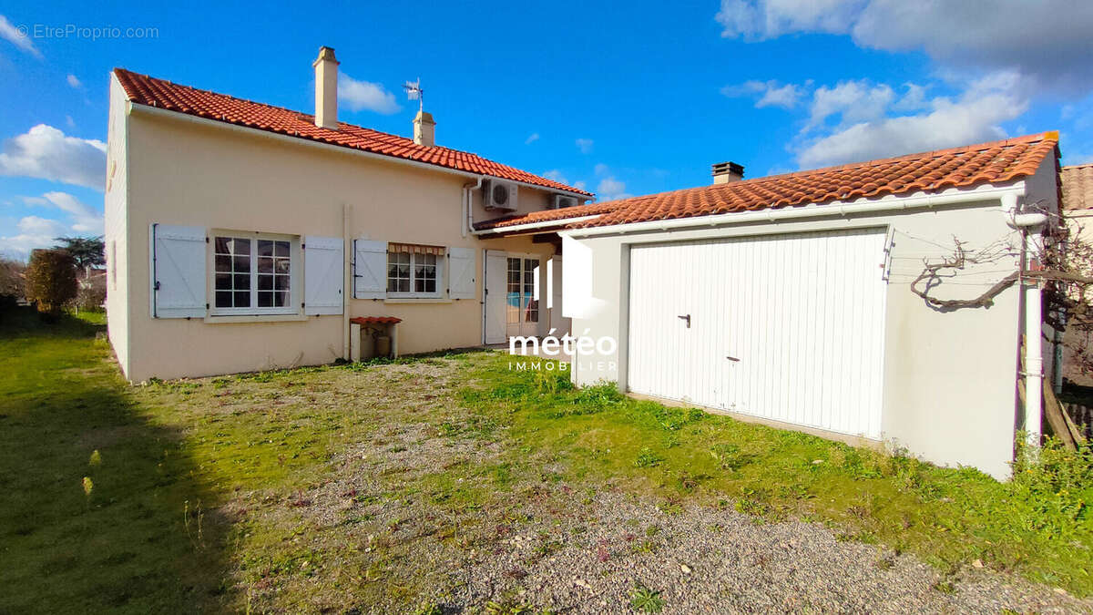 Maison à ANGLES