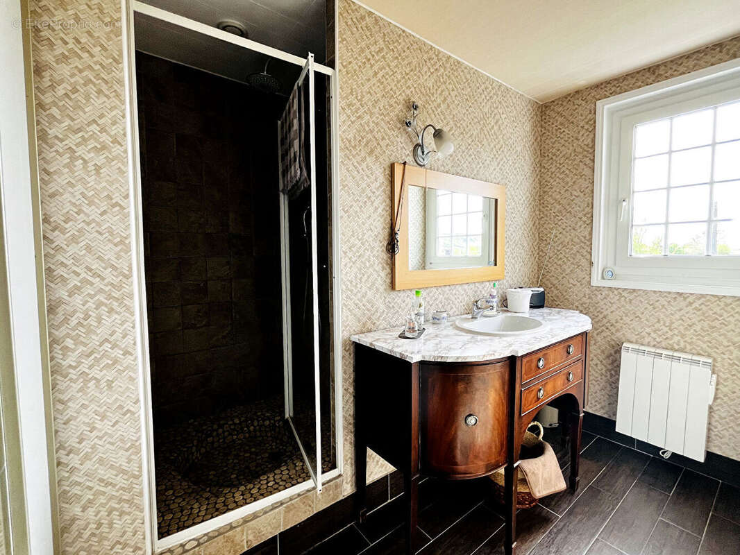 Maison à BONNINGUES-LES-ARDRES