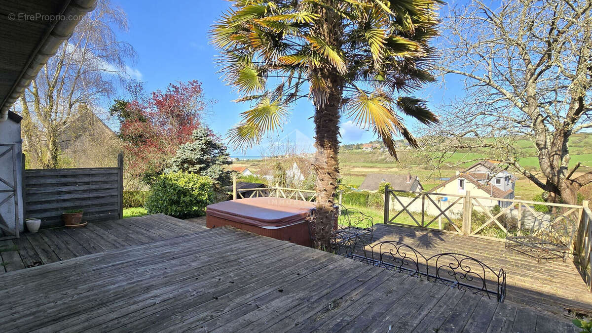 Maison à HAUTOT-SUR-MER