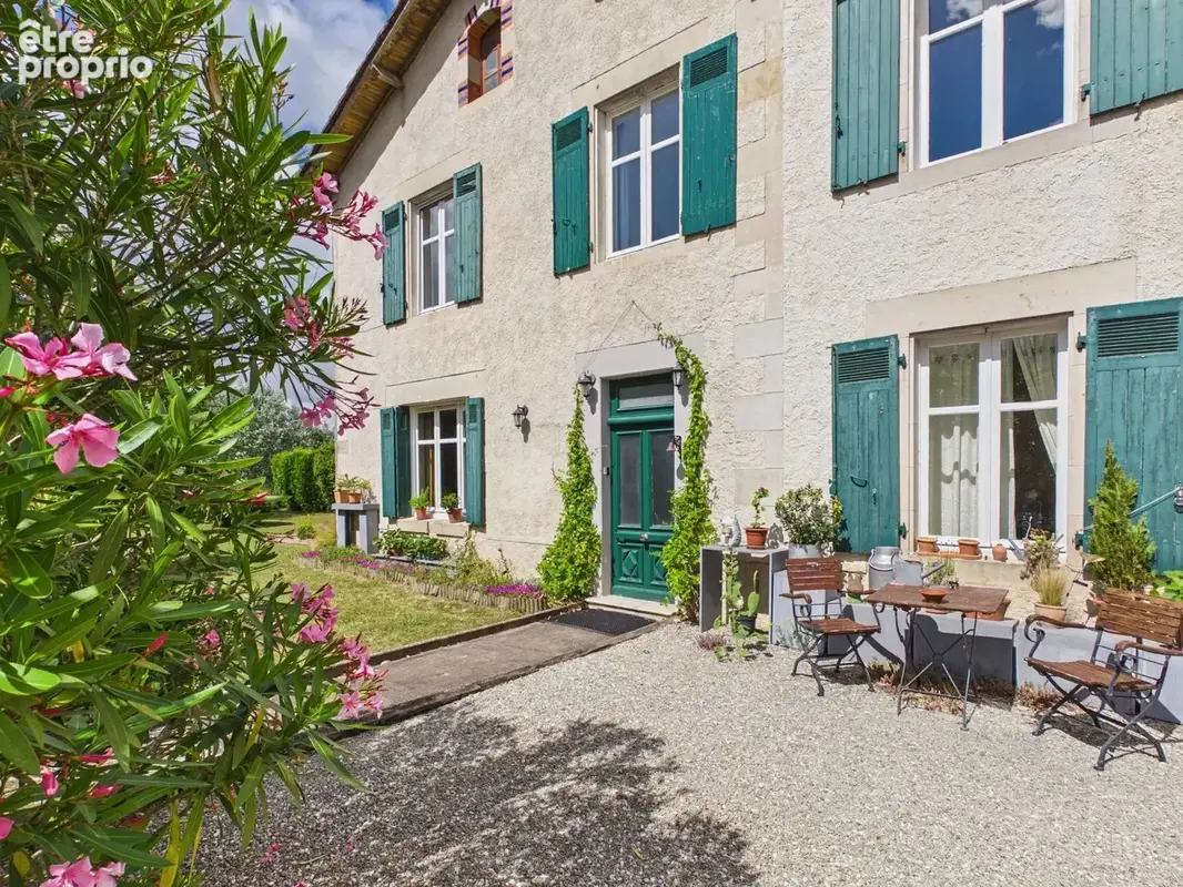 Maison à BENEST