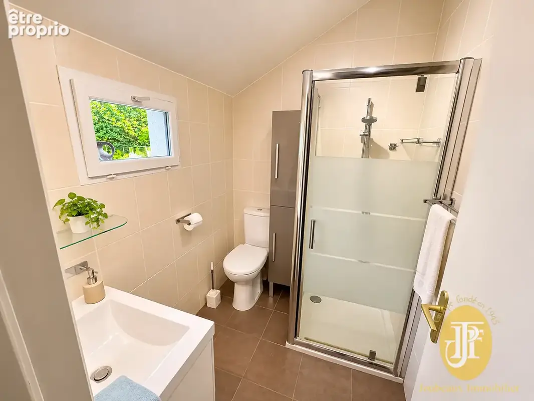 Charmante maison en pierre sur 3000 m2 de terrain - photo 21