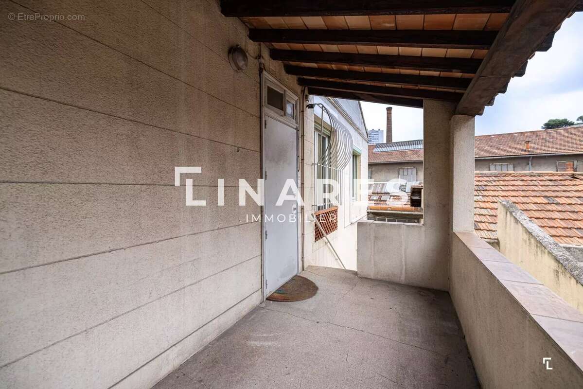 Commerce à MARSEILLE-14E